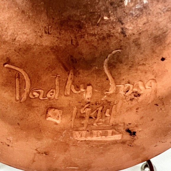 Dorothy Long Pottery Redware Plate 1984 Green Glaze Folk Art Bird Sgraffiti - Picture 7 of 8